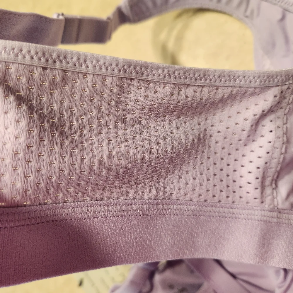 Sweaty Betty Ultra Running Bra - Picture 7 of 8